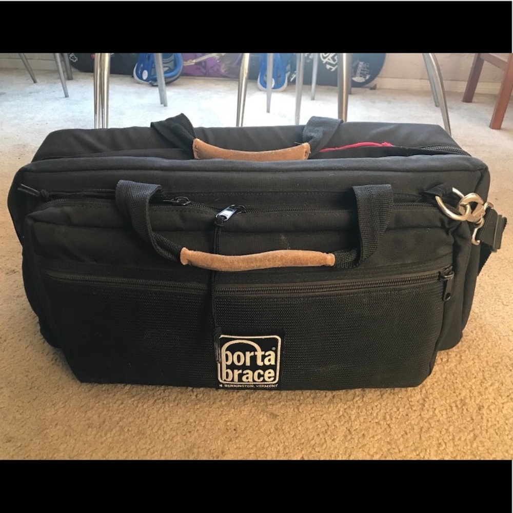 PortaBrace CS-DC3U Digital Camera Carrying Case